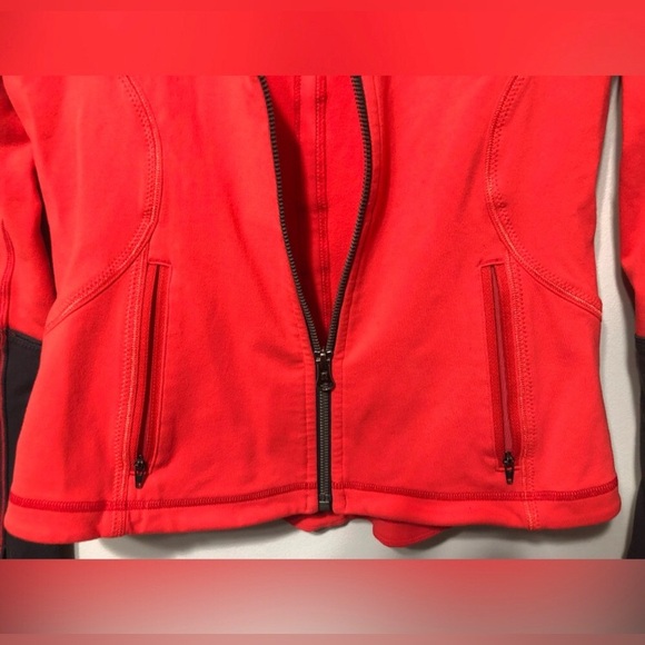 LULULEMON red women’s jacket size S/M. - Picture 3 of 6